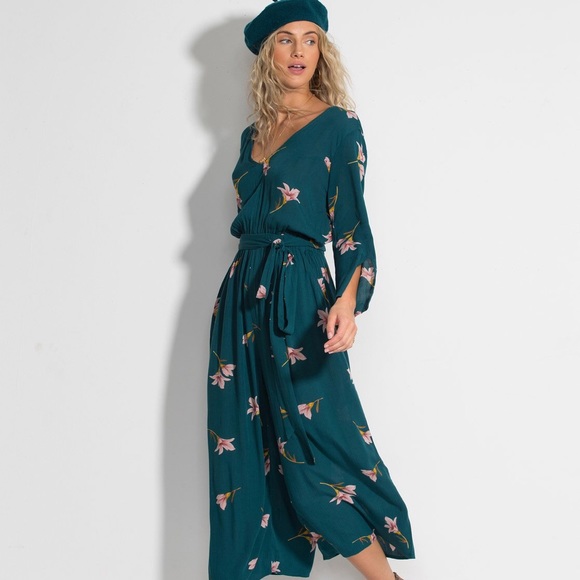 🌴🌼BILLABONG- TWIST BACK JUMPSUIT🌼🌴 - Picture 6 of 15